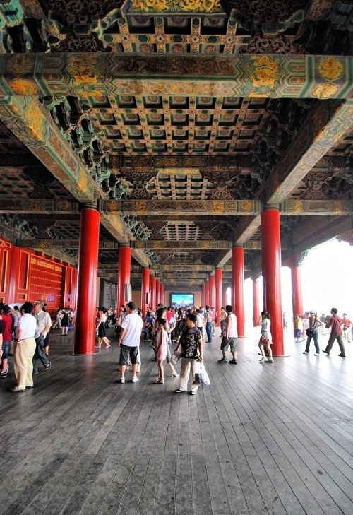 Beijing, Pékin, Une galerie qui entoure l'esplanade de la porte de l'Harmonie Suprême de la Cité Interdite