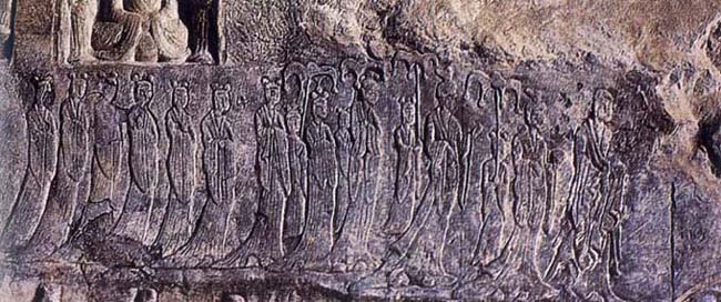 Porteuses d'offrandes des grottes de Longmen